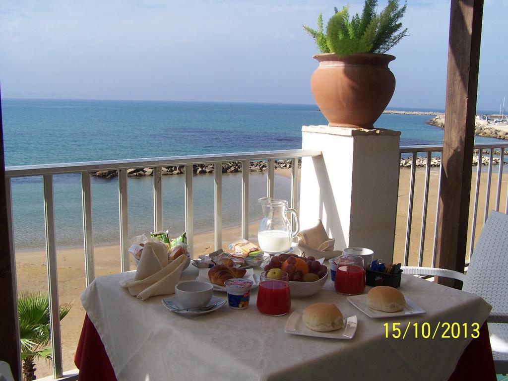סקוליטי Hotel Sul Mare Al Gabbiano מראה חיצוני תמונה