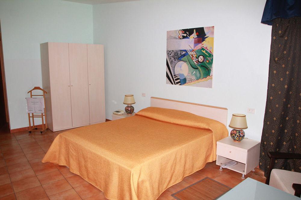 סקוליטי Hotel Sul Mare Al Gabbiano מראה חיצוני תמונה