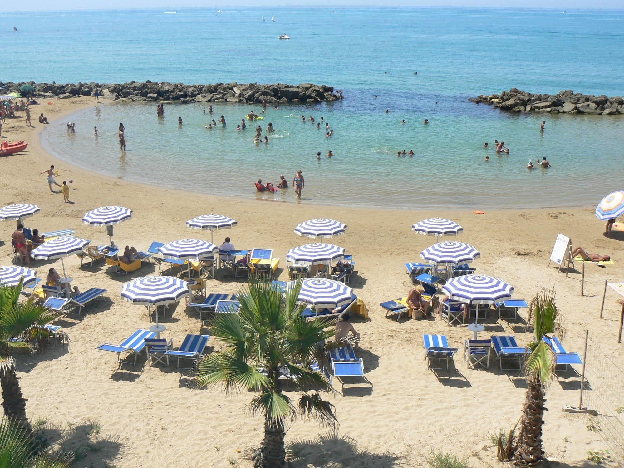 סקוליטי Hotel Sul Mare Al Gabbiano מראה חיצוני תמונה