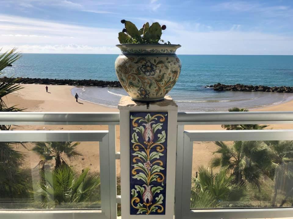 סקוליטי Hotel Sul Mare Al Gabbiano מראה חיצוני תמונה